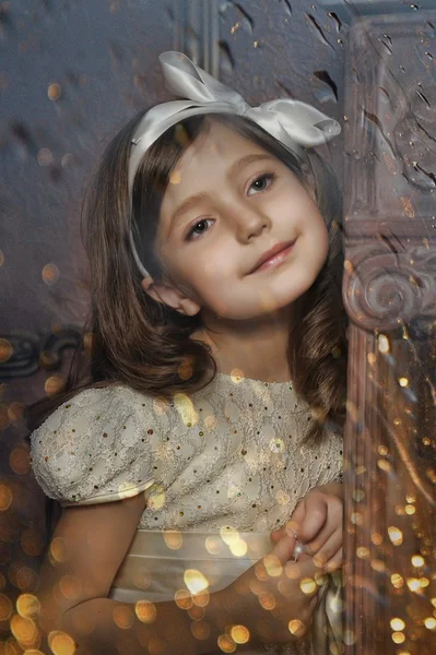Vintage-Porträt eines kleinen Mädchens — Stockfoto
