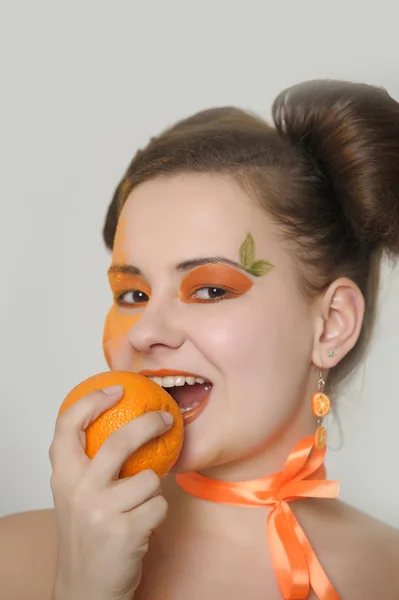 Menina laranja — Fotografia de Stock