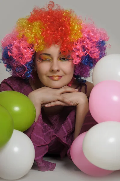 Клоун и воздушные шары — стоковое фото