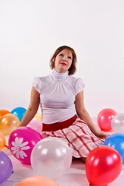 Linda chica joven con globos — Foto de Stock