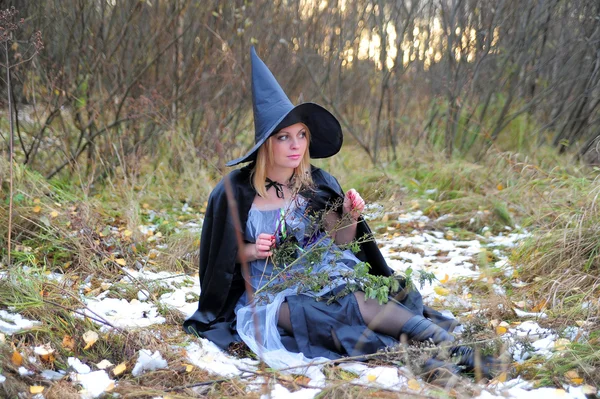 Witch in the hat — Stock Photo, Image
