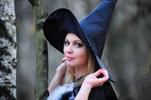 Ведьма в шляпе — стоковое фото
