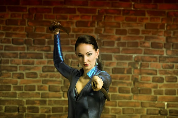 Flicka i blå kostym — Stockfoto