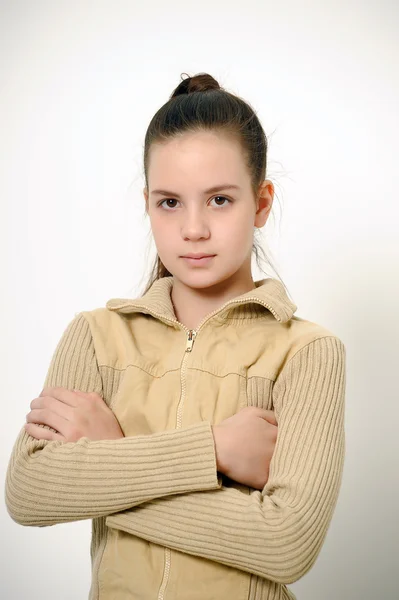 Teen girl with folded arms — Stock Photo, Image