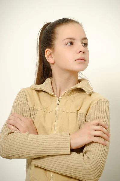 Teen girl with folded arms — Stock Photo, Image
