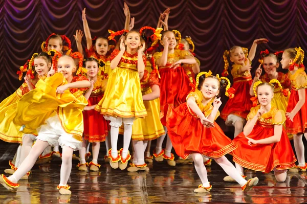 Gruppo di danza per bambini, Russia — Foto Stock