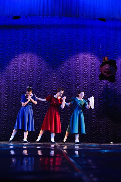 Детская танцевальная группа, Россия — стоковое фото