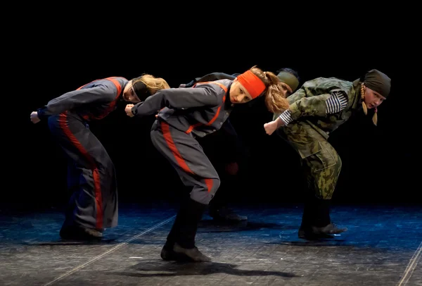 Dziecięcy zespół tańca, taniec Lenina tak młodych w duchu sowieckiej rewolucji Socjalistycznej, st. petersburg, Federacja Rosyjska. — Zdjęcie stockowe
