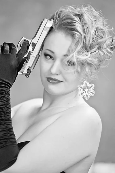 Kobieta gangstera — Zdjęcie stockowe