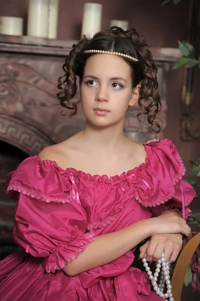 年轻的维多利亚女王时代女士 — 图库照片