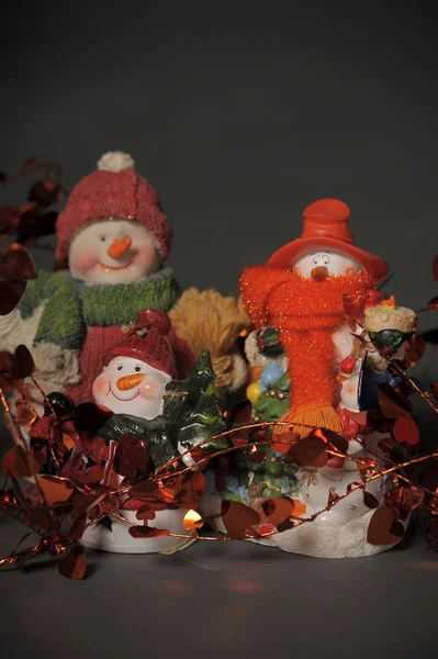 Drie keramische sneeuwpop — Stockfoto