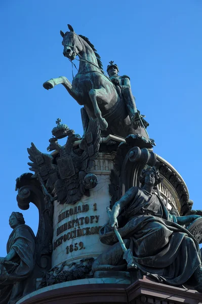 尼古拉斯的纪念碑上圣以撒我人民广场 — 图库照片