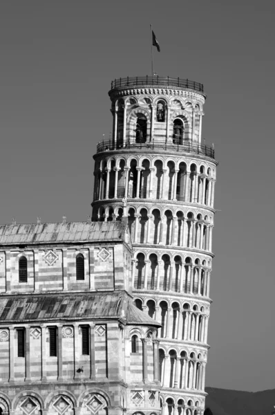 Пізанська вежа-громадська площа чудес — стокове фото