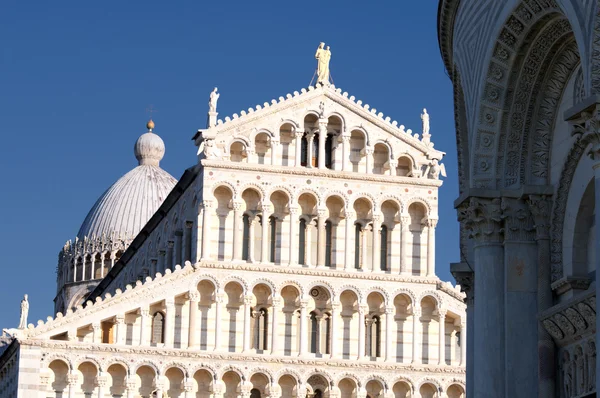 Pisa-torre-piazza dei miracoli — Foto Stock