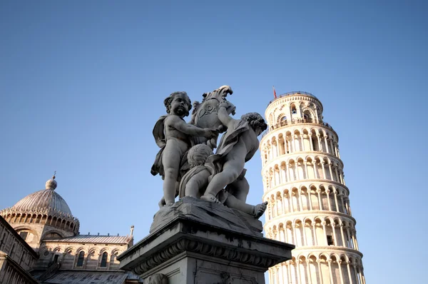 Pisa-tower-public square of the miracles — Stock Photo, Image