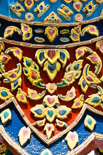 Estilo tailandês decoração de moldagem — Fotografia de Stock