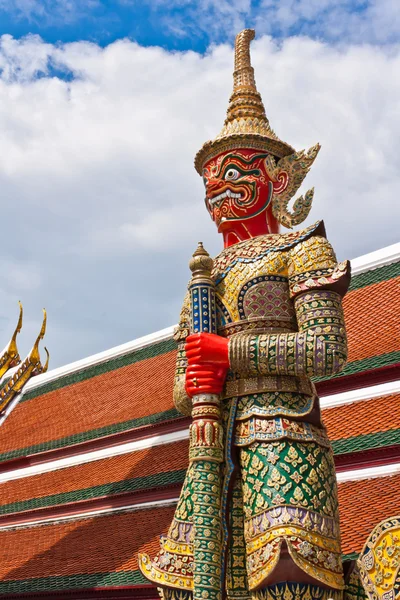 Dämonenwächter wat phra kaew — Stockfoto