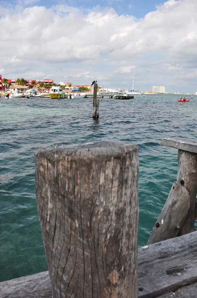 Dřevěné molo v Cancúnu — Stock fotografie