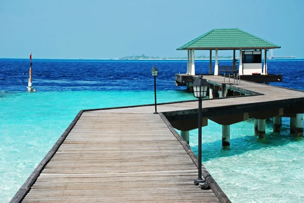 Pier v Maledivy — Stock fotografie