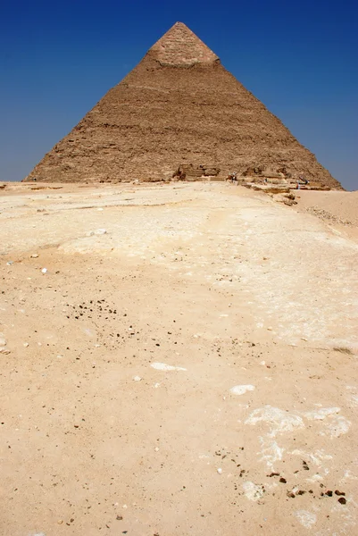 Op de weg naar de piramide van cheope — Stockfoto