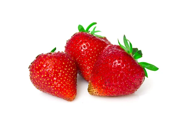 在白色背景上孤立的开胃草莓 — 图库照片