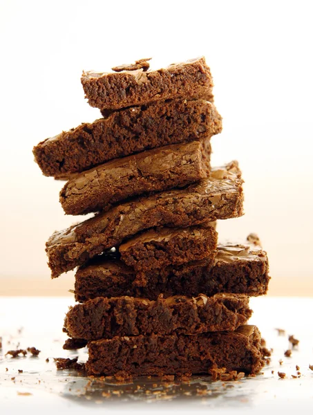 kek bir masaya yığılmış yığını