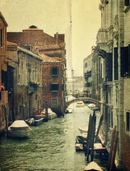Kanaal met gondel. Venetië — Stockfoto