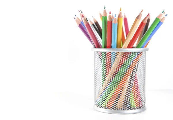 かごの中の色の鉛筆 — ストック写真