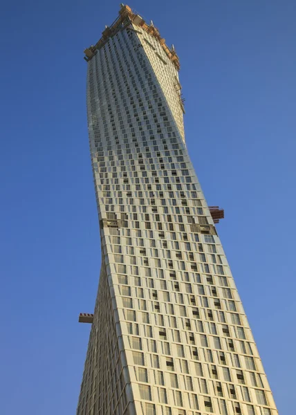 A construção da torre Infinity em Dubai — Fotografia de Stock