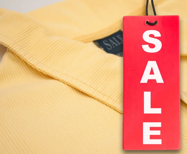 Sprzedaż tag i koszulki polo — Zdjęcie stockowe