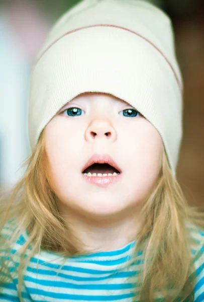Closeup-portrett av bedårende barn – stockfoto
