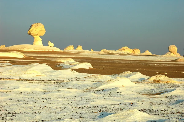 Paisagem do famoso deserto branco no Egito — Fotografia de Stock
