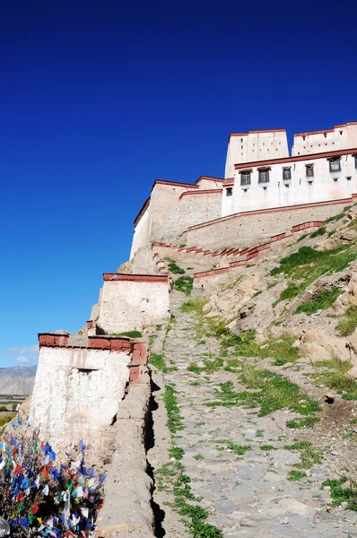 Starobylé tibetské hrad — Stock fotografie
