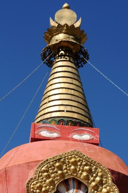 Kırmızı stupa Tibet