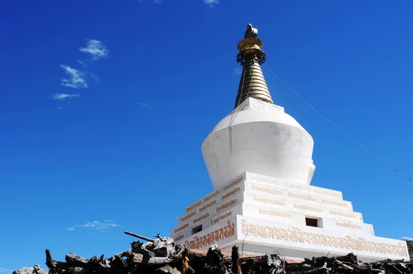 Stupa bianca in Tibet — Foto Stock
