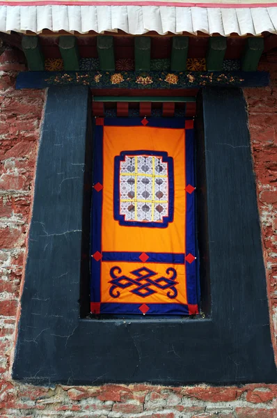 Típica ventana tibetana — Foto de Stock