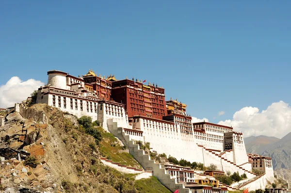 Landmark of the famous Potala Palace in Lhasa Tibet — Stock Photo, Image