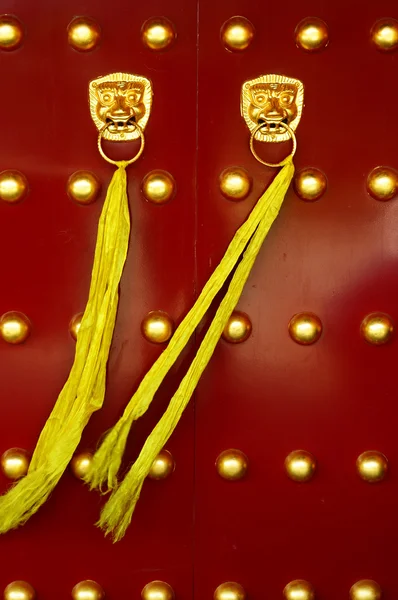Tradycyjne chińskie drzwi starożytnych — Zdjęcie stockowe