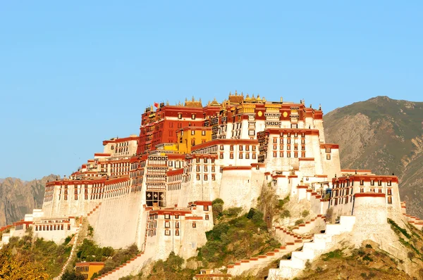 Marco do famoso Palácio de Potala no Tibete de Lhasa Fotos De Bancos De Imagens