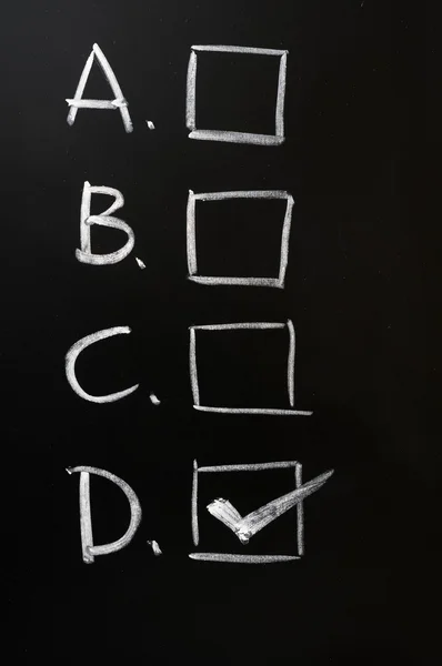 Selectievakjes op blackboard — Stockfoto