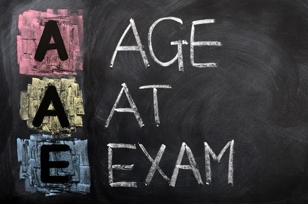 Acrónimo de AAE para Idade no Exame — Fotografia de Stock
