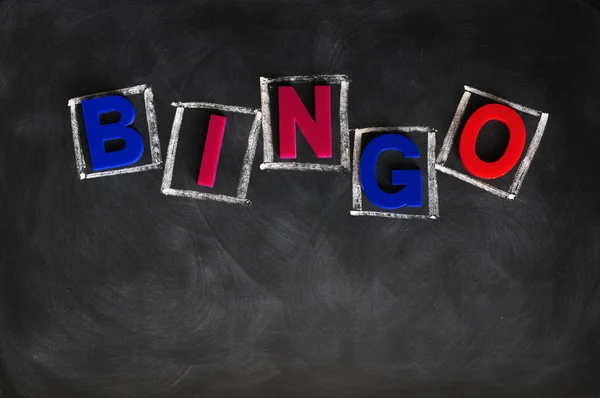 Bingo op een schoolbord — Stockfoto