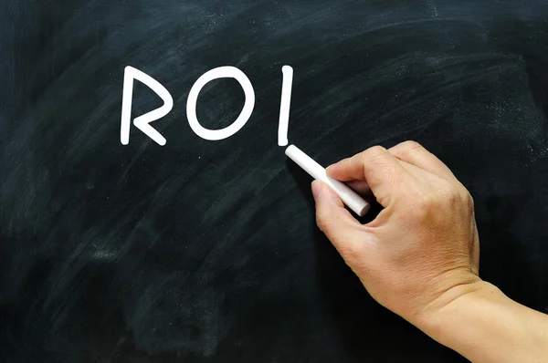 ROI írt a táblára / chalkboard — Stock Fotó