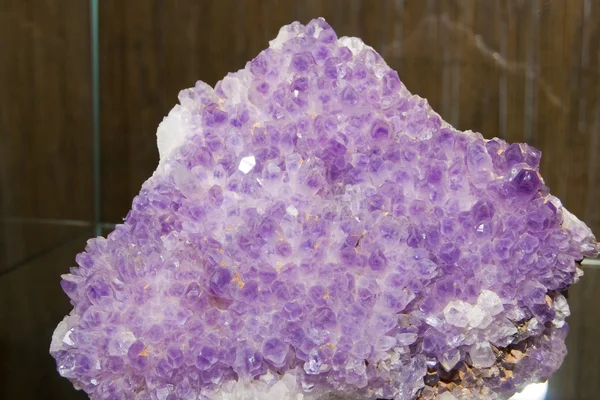 紫色紫水晶 — 图库照片