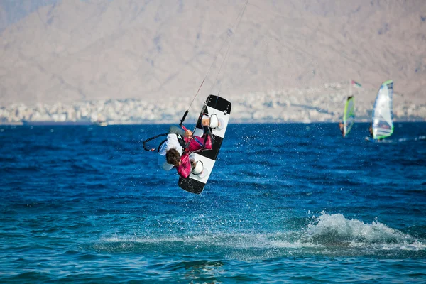 Kite surfing on the sea — Stock Photo, Image