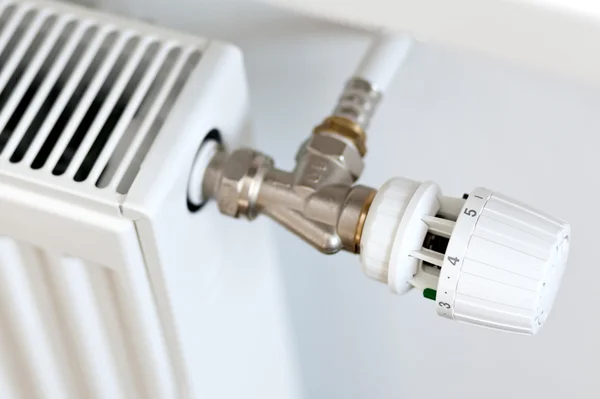 Thermostat on a radiator — Stock Photo, Image