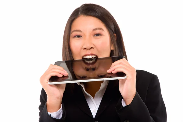 Asiatiska affärskvinna med tablett — Stockfoto