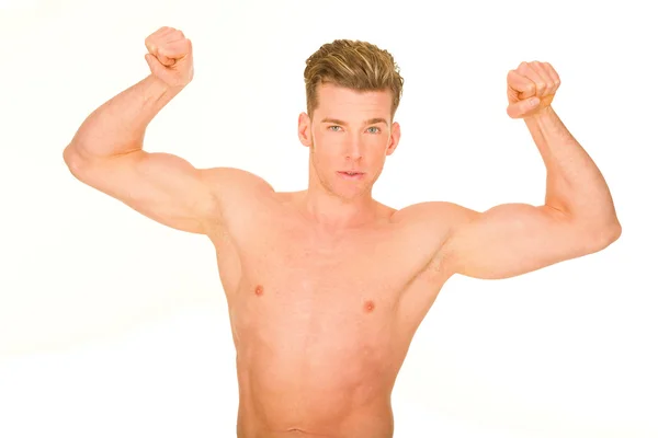 筋肉を示す裸胸の男 — ストック写真