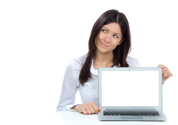 Γυναίκα των επιχειρήσεων με το νέο σύγχρονο δημοφιλές φορητό υπολογιστή πληκτρολόγιο — Φωτογραφία Αρχείου