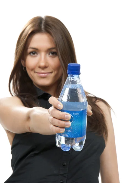 Mujer con botella de agua potable información nutricional —  Fotos de Stock